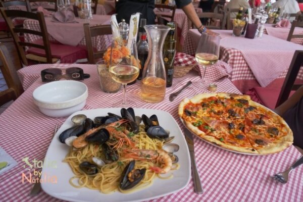 Taverna dell’Etna w Castelmola na Sycylii – pyszne jedzenie z pięknym widokiem na Etnę