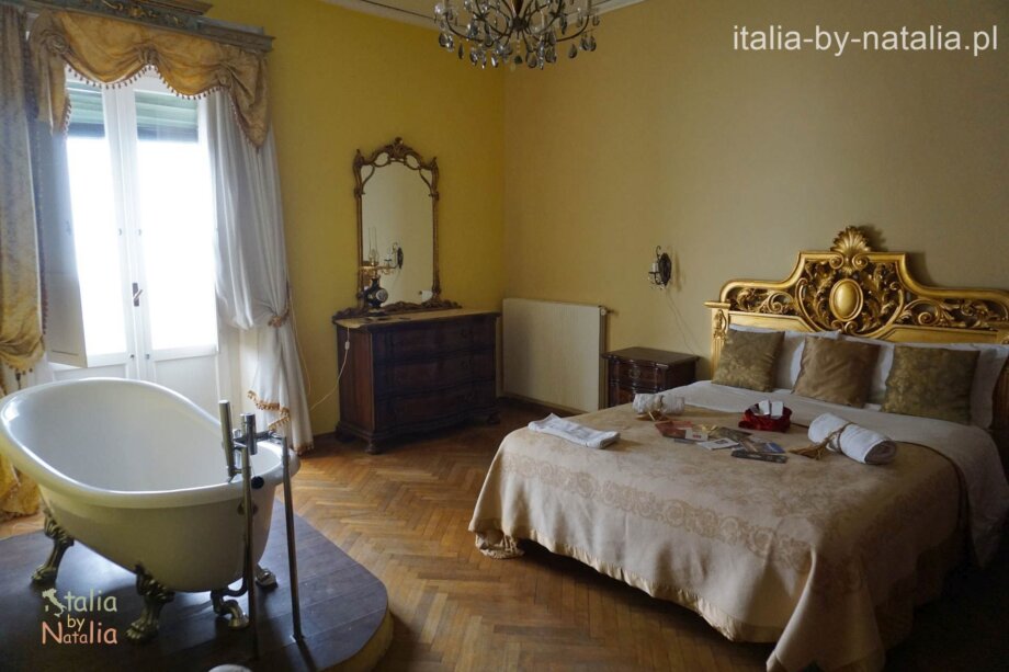 Pokój w Napoli Retro nocleg Neapol gdzie spać