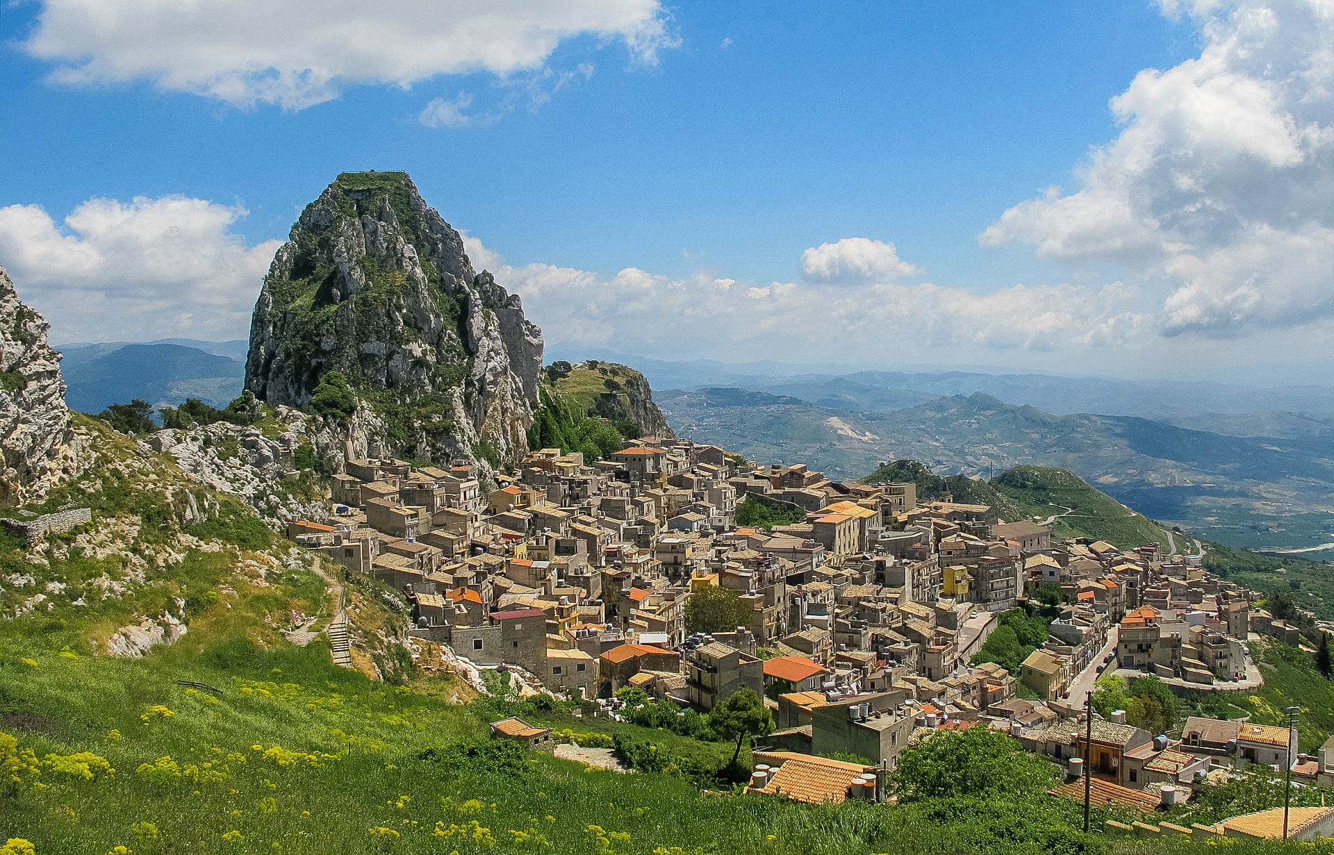 Caltabellotta Sycylia najpiękniejsze miasteczka, miasta i atrakcje Sycylii przewodnik co zobaczyć