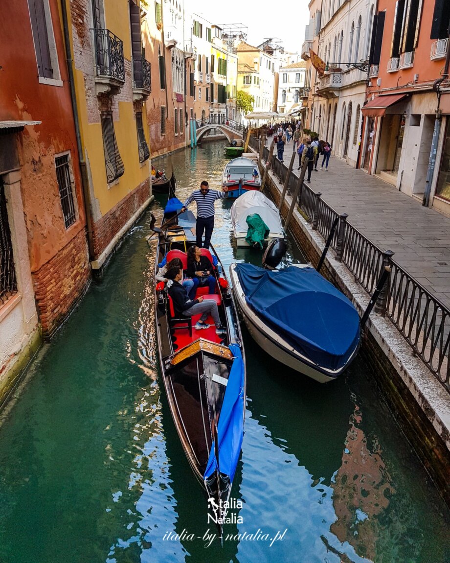 Gondola w Wenecji czy warto? Il kosztuje rejs? Jak wybrać gondoliera?