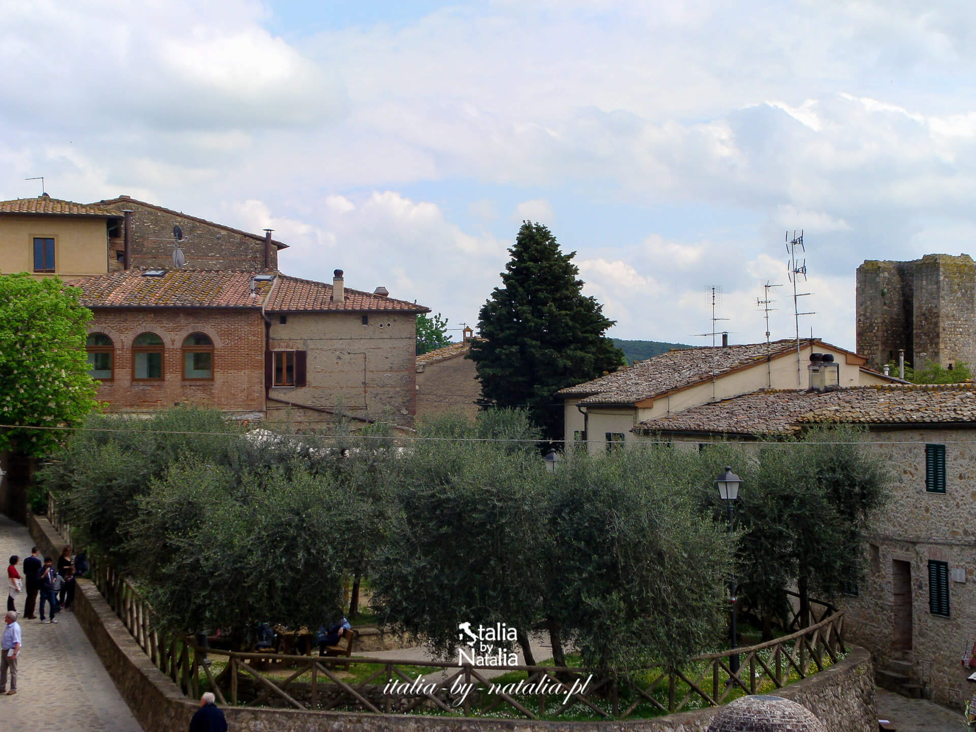 Monteriggioni - dawna forteca Sieny, dziś malowniczo położone miasteczko w sercu Toskanii