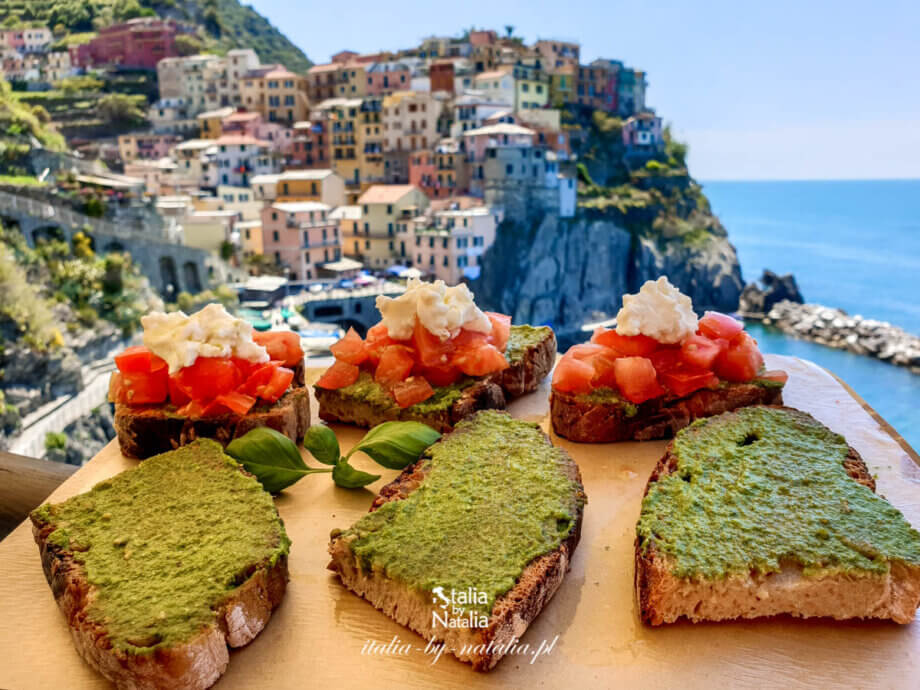 Manarola w Cinque Terre - dojazd, szlaki i jedzenie z widokiem w słynnej knajpie Nessun Dorma