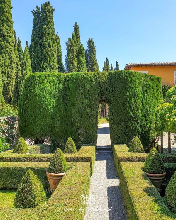 La Foce - ogrody z pięknym widokiem na wzgórza Val d'Orcia w Toskanii