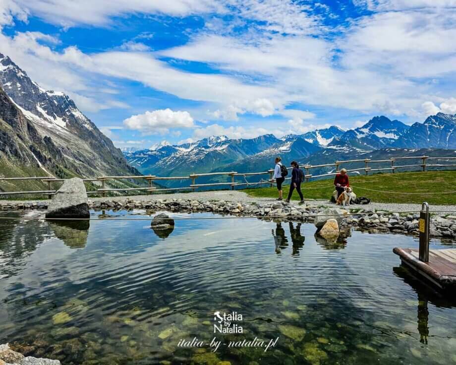 Skyway Monte Bianco - z Courmayeur (Entrèves) na Punta Helbronner najwyżej wjeżdżającą kolejką linową we Włoszech