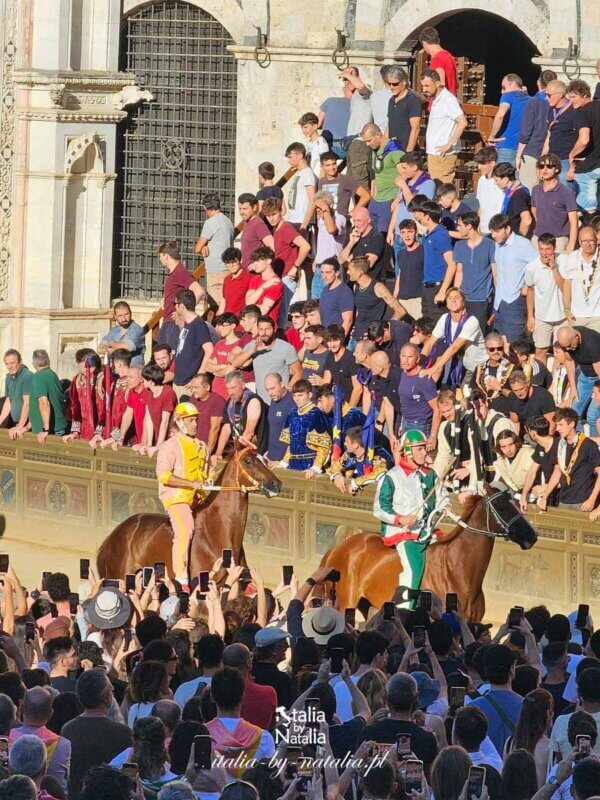 Palio w Sienie - historia, tradycje, emocje. Relacja z palio 2024 + informacje praktyczne