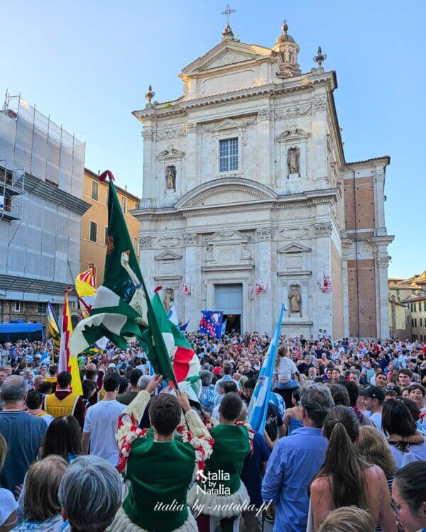 Palio w Sienie - historia, tradycje, emocje. Relacja z palio 2024 + informacje praktyczne